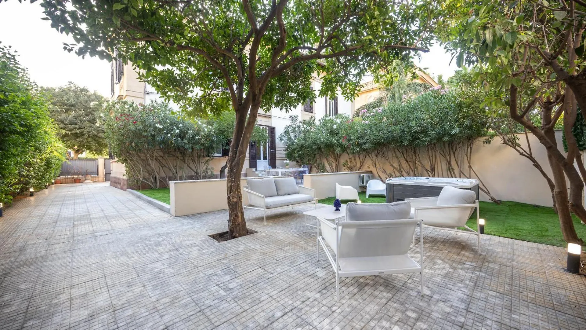 Aria Di Sale Villa Palermo 0*,